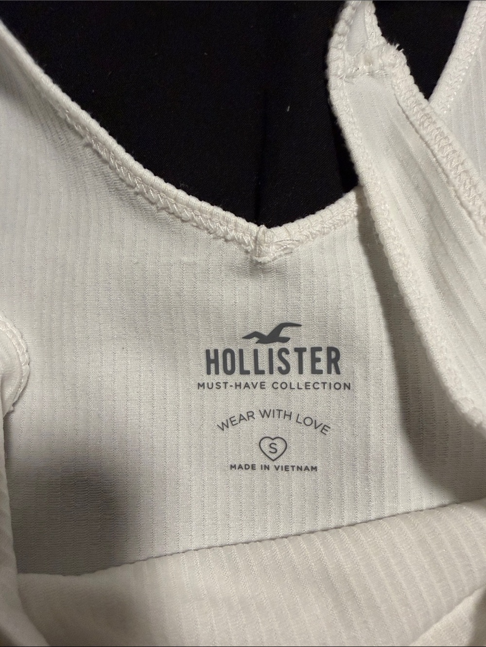 5 Hollister Ribbed Seamless V-Neck Crop Tanks Size S- Black, Cream, Olive, White - Picture 6 of 6